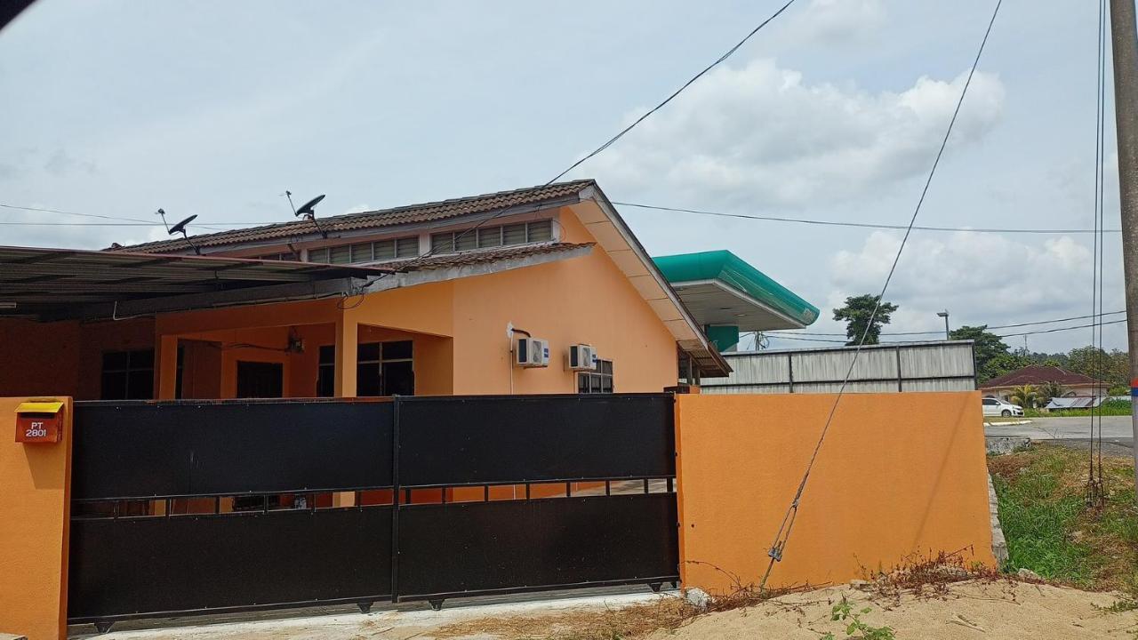 Ns Homestay Private Pool Tanah Merah  Extérieur photo