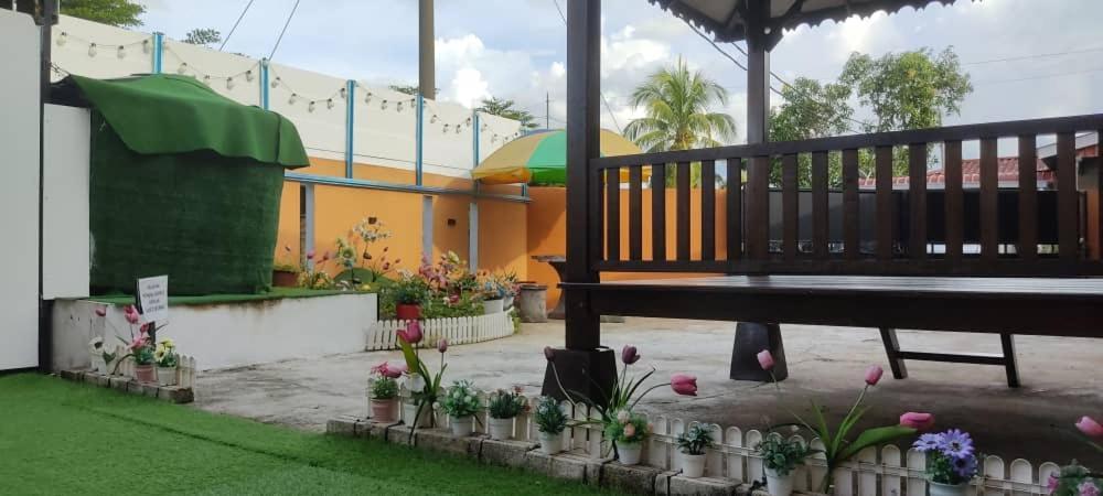Ns Homestay Private Pool Tanah Merah  Extérieur photo